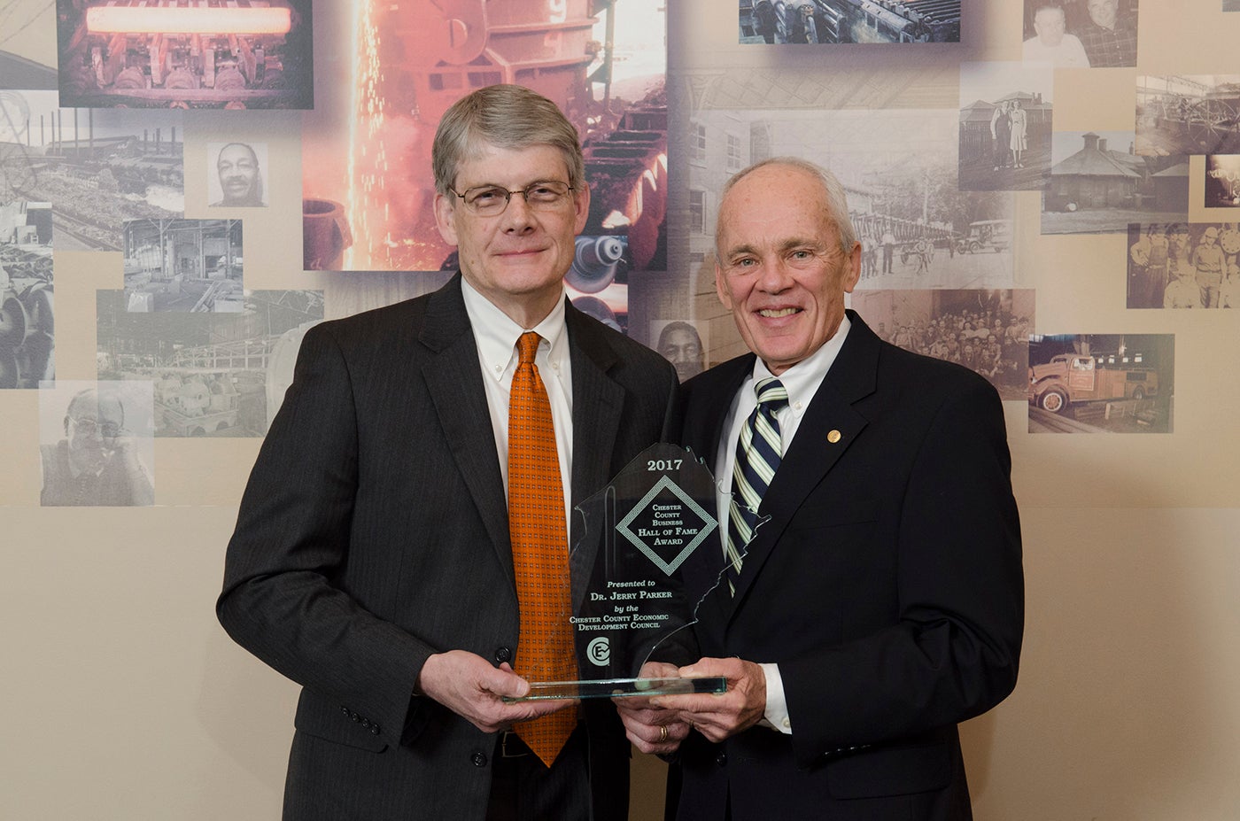 Delaware County Community College President Dr. Jerry Parker receives Business Hall of Fame Award from CCEDC President/CEO Gary Smith (Photo by Janette McVey Photography).